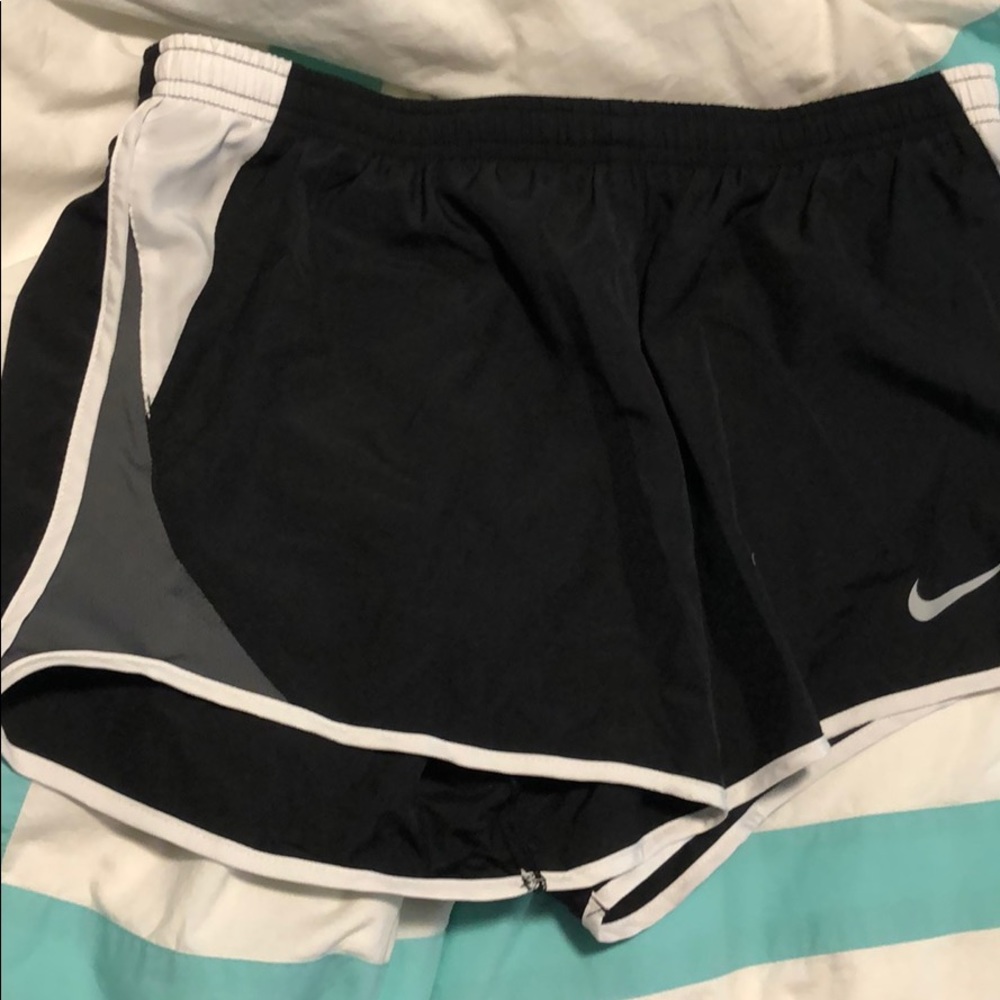 Nike shorts Size M